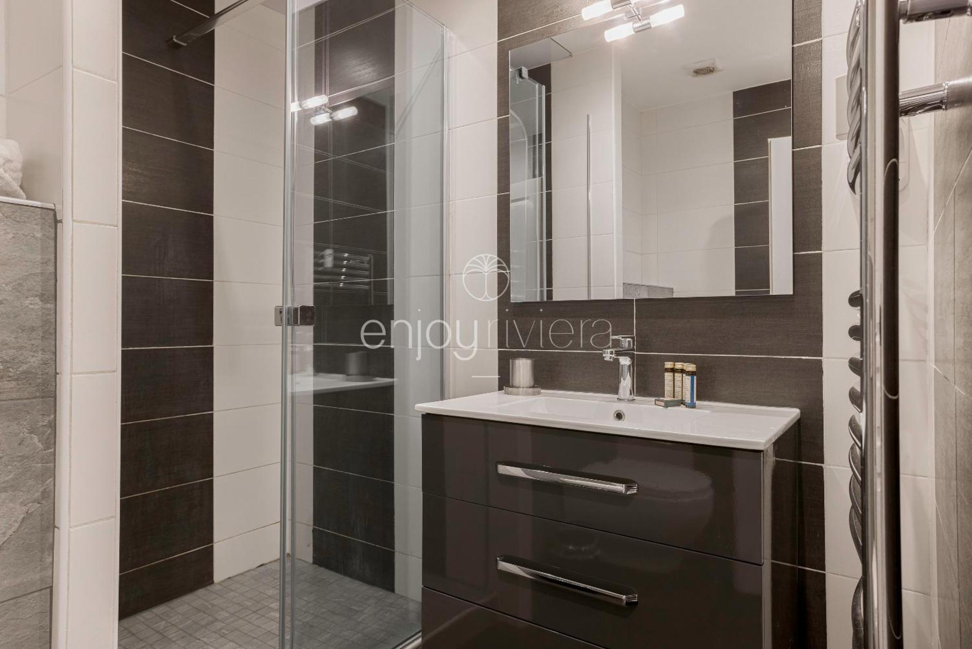 Palais Miramar - Suite & B31 - Croisette Emplacement Unique - 20M Plage - Wifi - Clim 戛纳 外观 照片