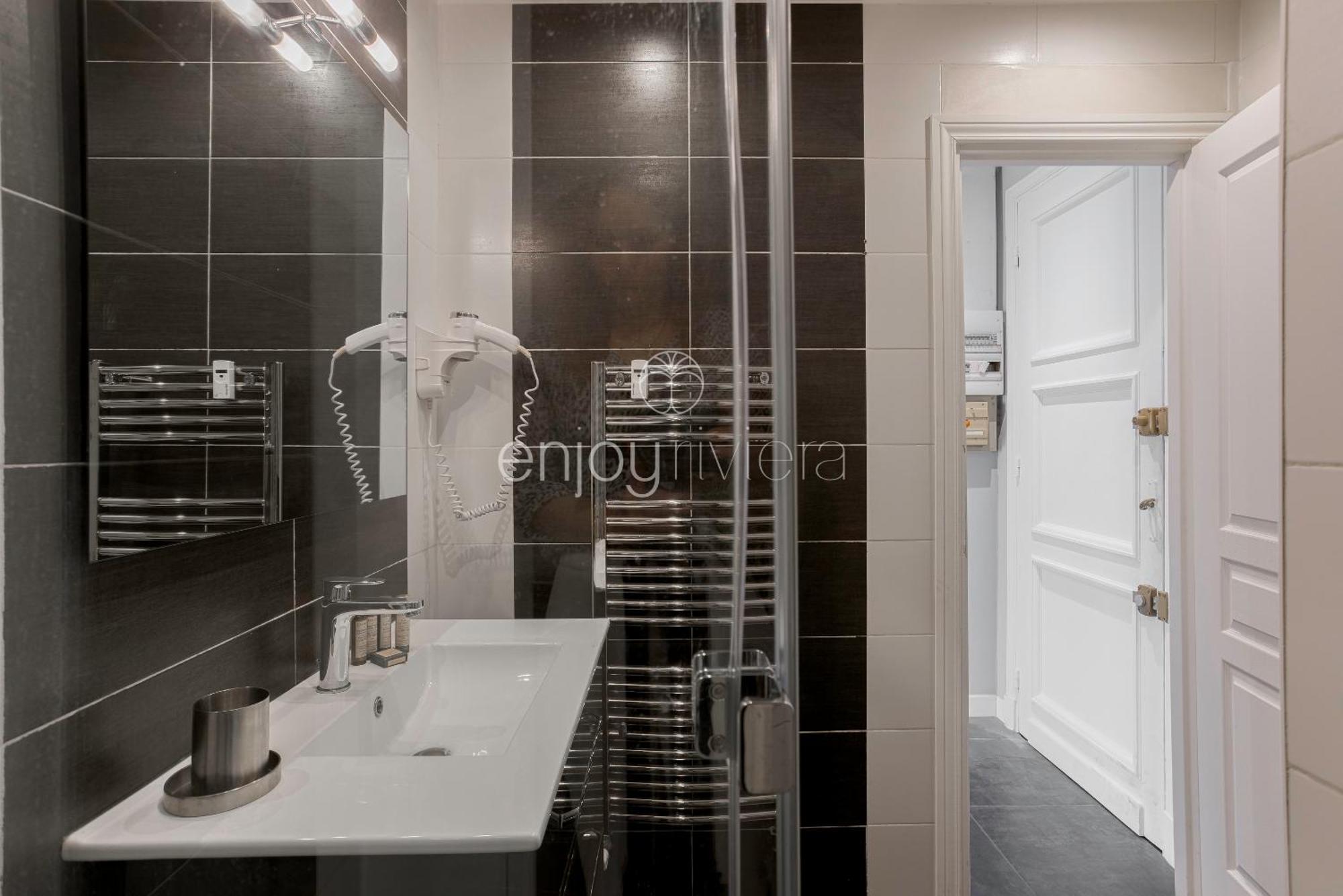 Palais Miramar - Suite & B31 - Croisette Emplacement Unique - 20M Plage - Wifi - Clim 戛纳 外观 照片